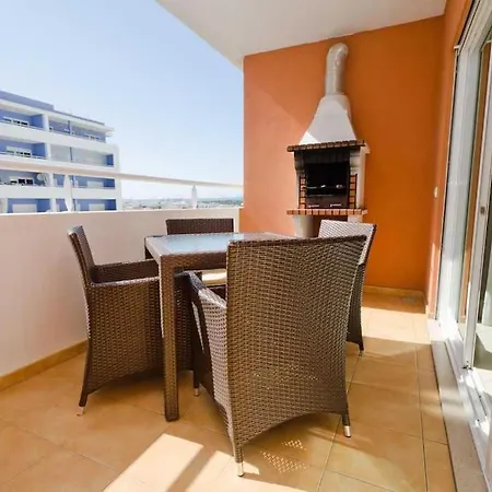 Beautiful 2 Bed With Pool Near Da Rocha Портиман