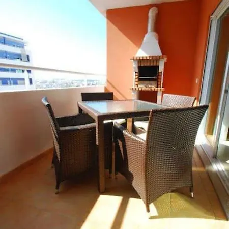 Beautiful 2 Bed With Pool Near Da Rocha Διαμέρισμα *
