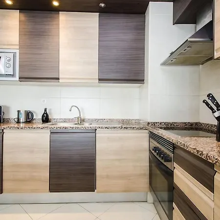 Apartment Beautiful 2 Bed With Pool Near Da Rocha *