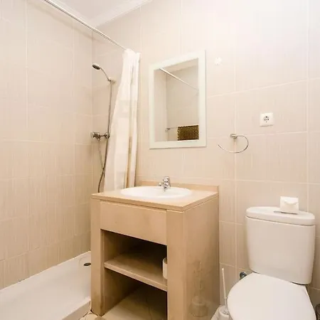 Beautiful 2 Bed With Pool Near Da Rocha Διαμέρισμα *