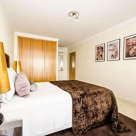 Beautiful 2 Bed With Pool Near Da Rocha Apartment Portimao