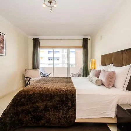 Beautiful 2 Bed With Pool Near Da Rocha * Portimao